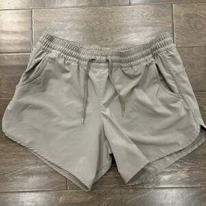 Columbia Women's Bogata Bay Omni-Shade Stretch Shorts